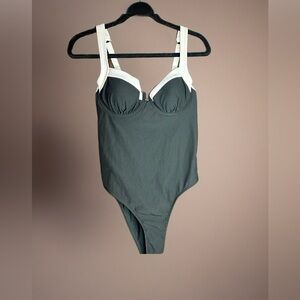 Berlook Black and White One-Piece Swimsuit